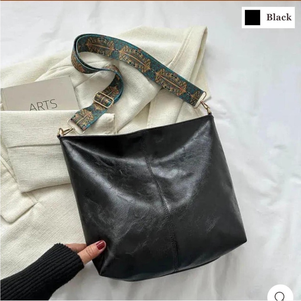 Graces bags black leather purse cross body